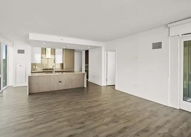 Property at 1140 N Wells St Unit 2-2, Chicago, IL, 60610, 2 beds, 2 baths, [object Object]