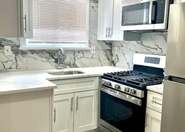 Property at 11 Pilgrim Ct Unit 2, Bloomfield, NJ, 07003, 2 beds, 1 bath, [object Object]