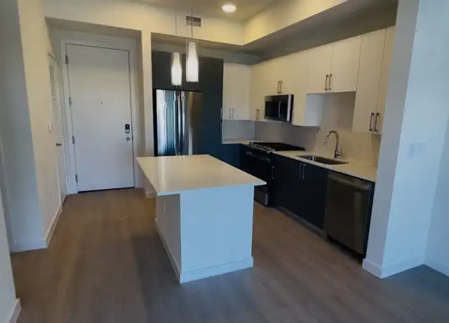 Property at 2430 NE 188th St Unit 701, Miami, FL, 33180, 1 bed, 1 bath, [object Object]