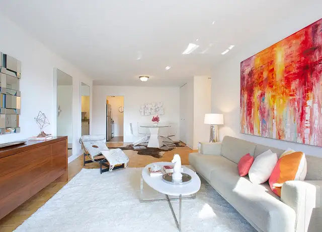 Photo of 101 W 90th St, New York, NY 10024