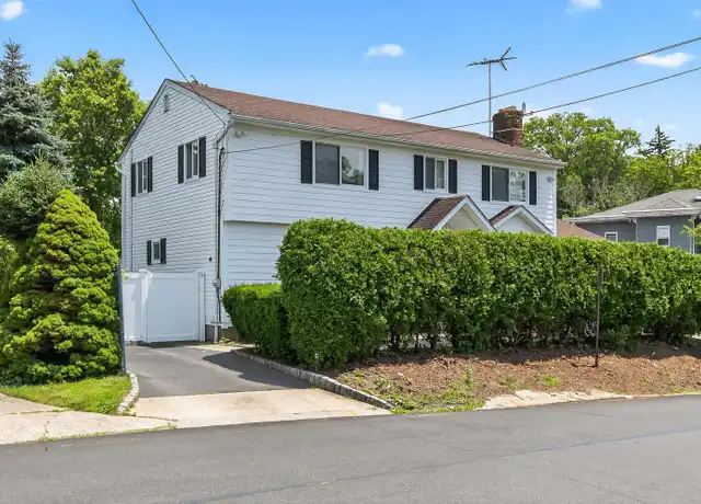 Property at 10 Franklin Ave, Glen Cove, NY, 11542, 5 beds, 2.5 baths, [object Object]