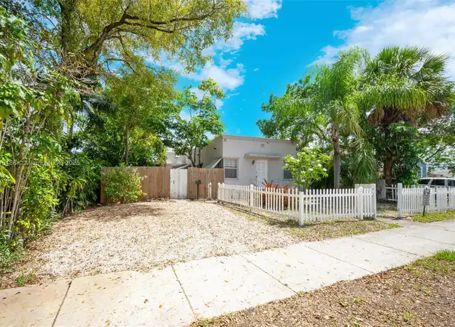 Property at 1922 McKinley St Unit 2, Hollywood, FL, 33020, 2 beds, 1 bath, [object Object]