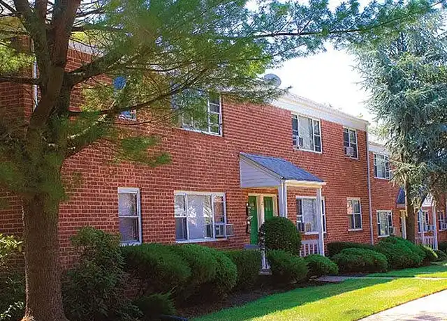 Property at Woodbridge Apartments - 12 Lee St, Edison, NJ, 08817, 2 beds, 1 bath, [object Object]