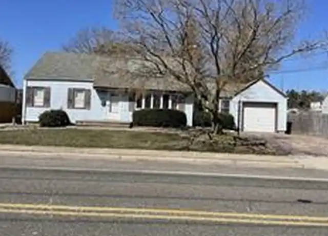 Property at 306 5th Ave, East Northport, NY, 11731, 1 bed, 1 bath, [object Object]