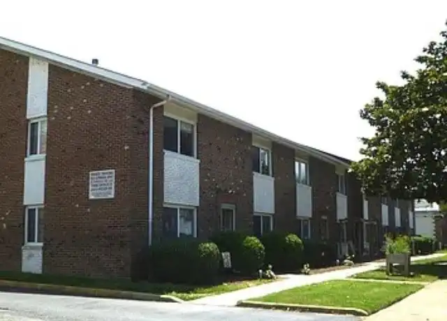 Property at 1063 W 48th St Unit A4, Norfolk, VA, 23508, 1 bed, 1 bath, [object Object]