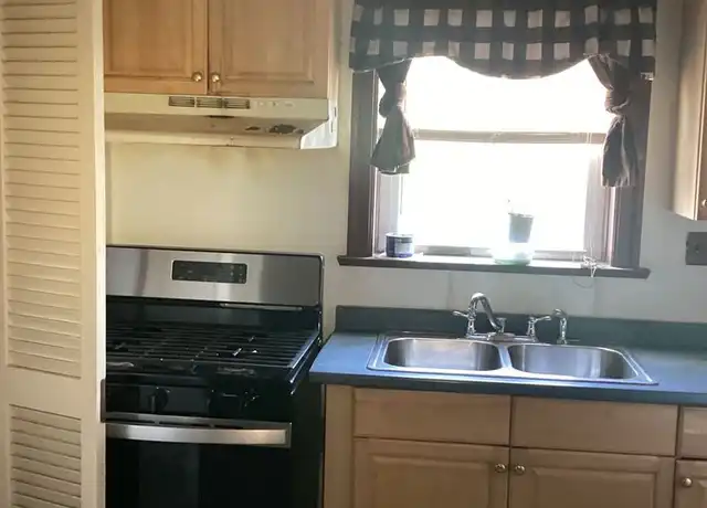 Property at 941 Linden Ave Unit 2nd Floor, York, PA, 17404, 3 beds, 2 baths, [object Object]