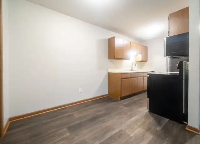 Property at 17980 Cove St Unit 17, Spring Lake, MI, 49456, 2 beds, 1 bath, [object Object]