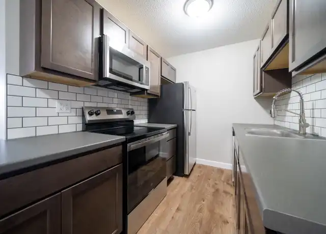 Property at 17980 Cove St, Spring Lake, MI, 49456, 2 beds, 1 bath, [object Object]