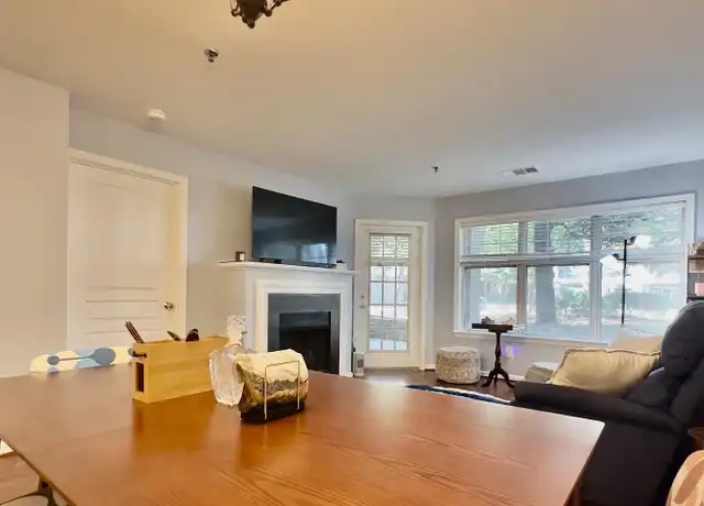 Property at 5563 Seminary Rd #115, Falls Church, VA, 22041, 1 bed, 1 bath, [object Object]