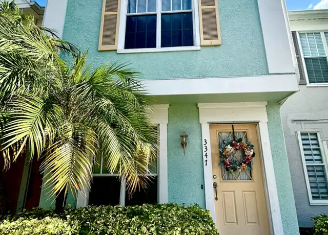 Property at 3347 W Wyoming Cir, Tampa, FL, 33611, 2 beds, 2.5 baths, [object Object]