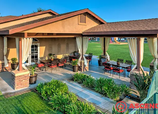Photo of 600 Hosking Ave, Bakersfield, CA 93307