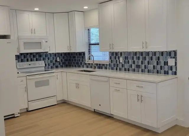 Property at 10254 Pennsylvania Ave #256, Bonita Springs, FL, 34135, 2 beds, 1 bath, [object Object]