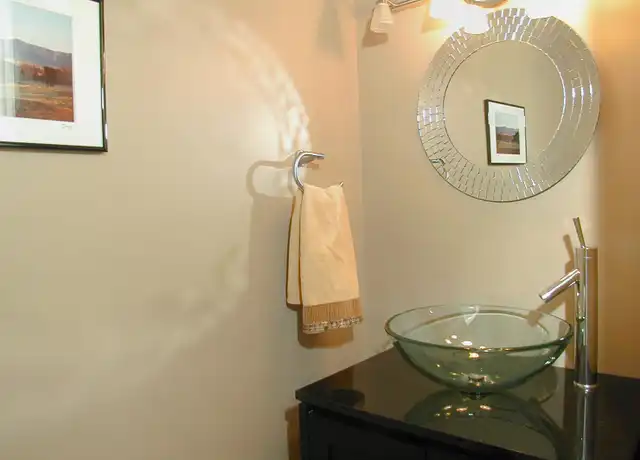 Property at 1 Talcott Forest Rd, Farmington, CT, 06032, 2 beds, 1.5 baths, [object Object]