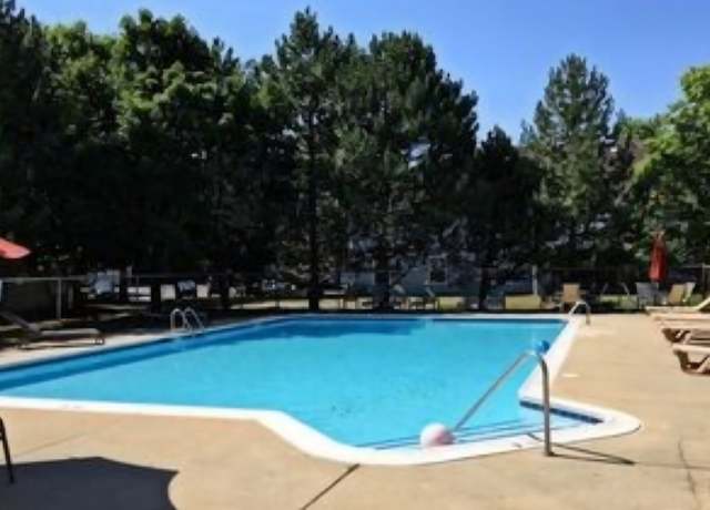 Photo of 1245 Ballantrae Pl Unit E, Mundelein, IL 60060