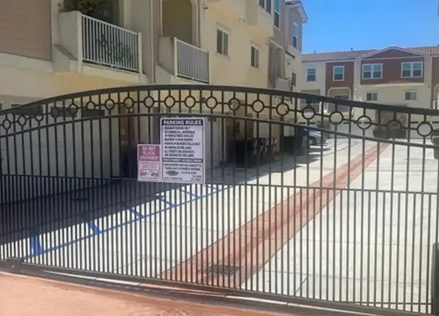 Property at 121 S Dale Ave Unit 103, Anaheim, CA, 92804, 3 beds, 2.5 baths, [object Object]