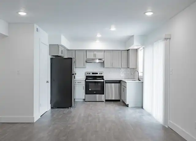 Property at 706 E Montclair St Unit 706-104, Springfield, MO, 65807, 2 beds, 2 baths, [object Object]