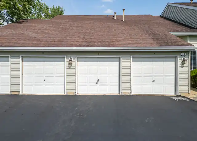 Property at 15 Gant Cir Unit E, Streamwood, IL, 60107, 2 beds, 2 baths, [object Object]