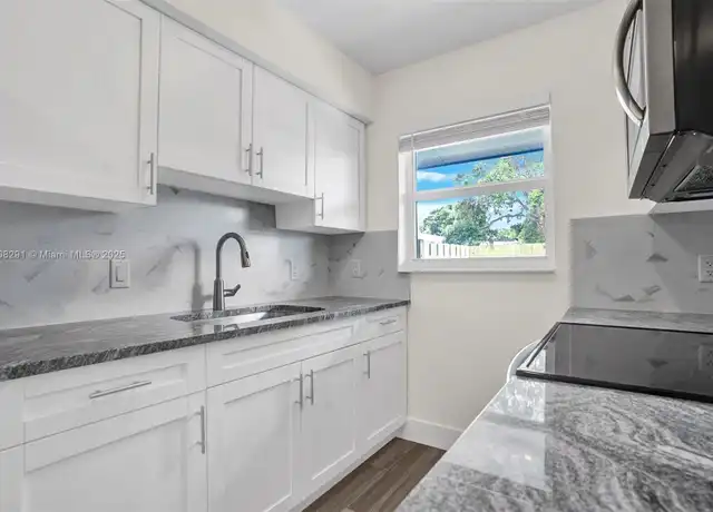 Property at 929 S N St Unit 4, Lake Worth Beach, FL, 33460, 1 bed, 1 bath, [object Object]