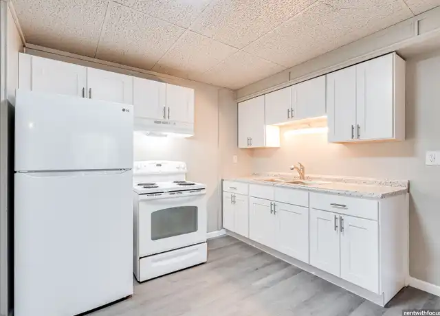 Property at 1227 Doctors Dr Unit 6, Neenah, WI, 54956, 2 beds, 1 bath, [object Object]
