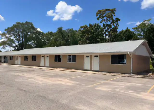 Property at 600 Dearborn St Unit 21, Danville, IL, 61832, 1 bed, 1 bath, [object Object]