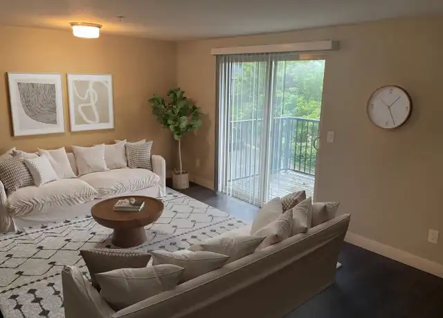 Property at 10735 Ross Rd Unit 101, Bothell, WA, 98011, 1 bed, 1 bath, [object Object]