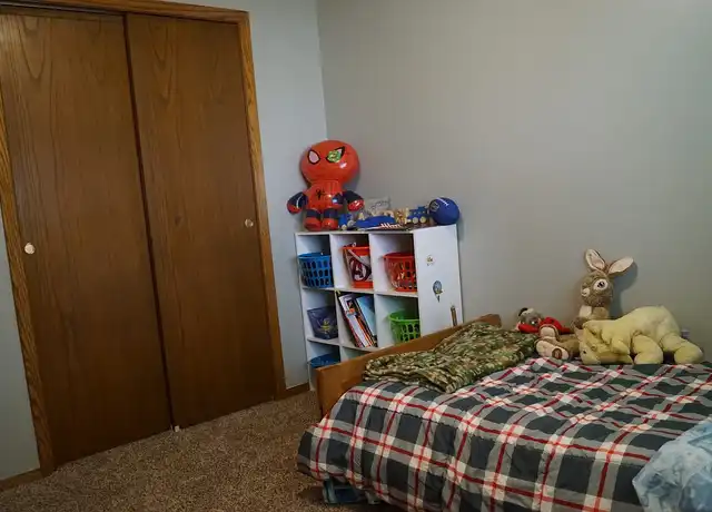 Property at Eagle's Nest (EAG4400) - 4400 S Louise Ave, Sioux Falls, SD, 57106, 2 beds, 1 bath, Contact for Price