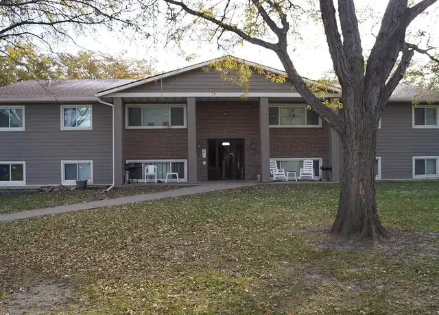 Property at Eagle's Nest (EAG4400) - 4400 S Louise Ave, Sioux Falls, SD, 57106, 3 beds, 1 bath, [object Object]