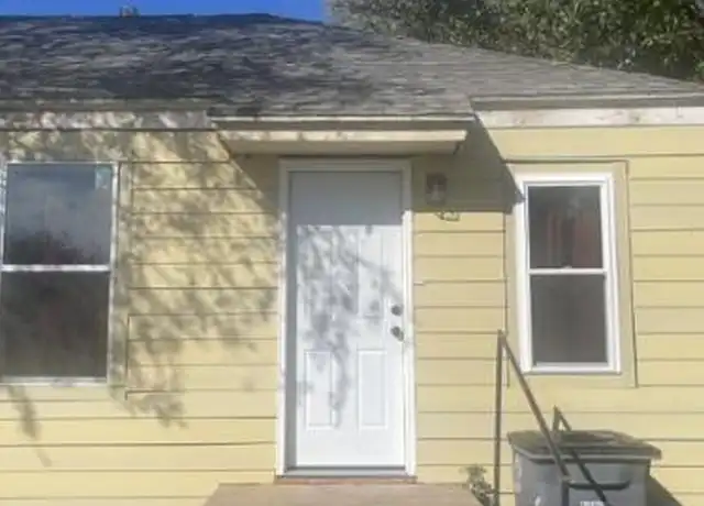Property at 1711 NW Ferris Ave, Lawton, OK, 73507, 1 bed, 1 bath, [object Object]