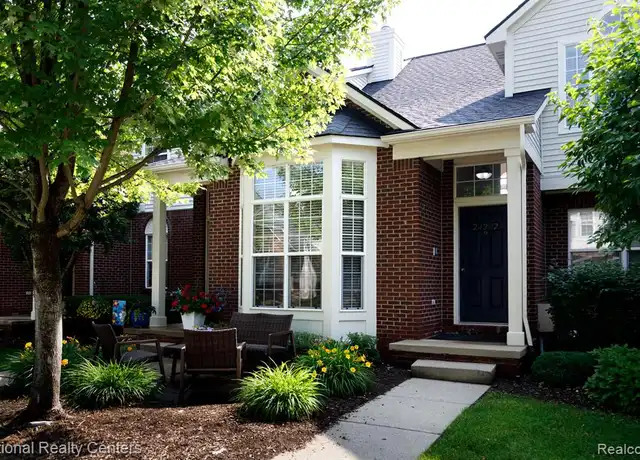 Property at 24202 Alexa Dr, Walled Lake, MI, 48390, 3 beds, 2 baths, [object Object]