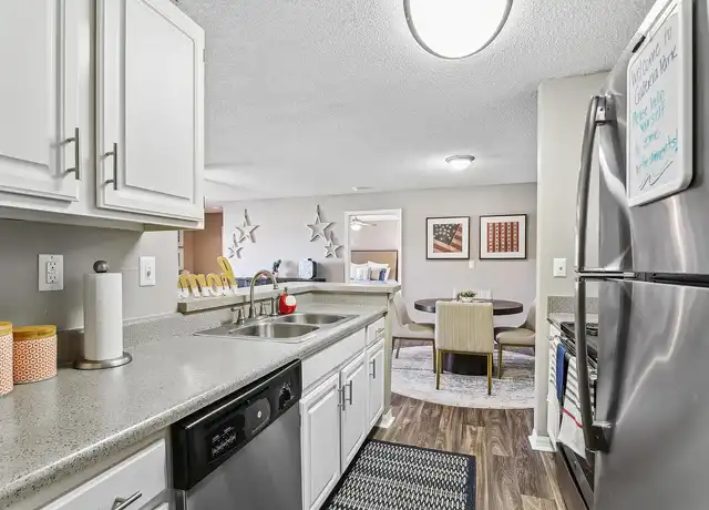 Property at Galleria Park Apartments - 100 Robins West Pkwy, Warner Robins, GA, 31088, 1-3 bed, 1-2 bath, [object Object]