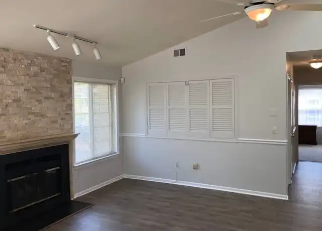 Property at 42 Foxwood Ct, Bedminster, NJ, 07921, 2 beds, 1 bath, [object Object]