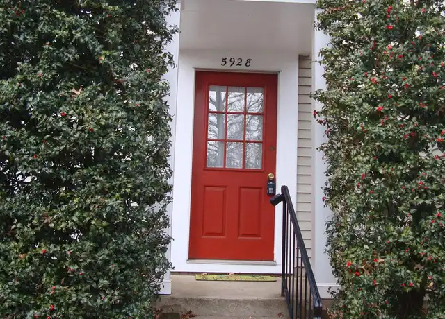 Property at 5928 Havener House Way, Centreville, VA, 20120, 2 beds, 1 bath, [object Object]
