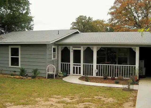 Property at 404 Oakhill Dr, Granite Shoals, TX, 78654, 2 beds, 2 baths, [object Object]