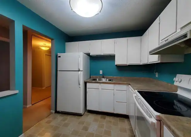 Property at 3420 Golfview Dr, Eagan, MN, 55123, 2 beds, 1 bath, [object Object]