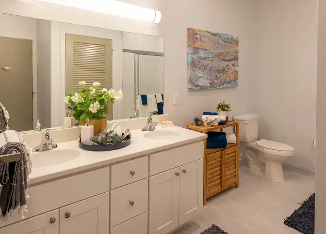 Property at Poplar Square - 15 S Poplar St, Glassboro, NJ, 08028, 1-2 bed, 1-2 bath, [object Object]
