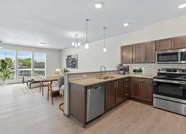 Property at Broadway 190 - 11813 E Broadway Ave, Spokane Valley, WA, 99206, 2 beds, 1-2 bath, [object Object]