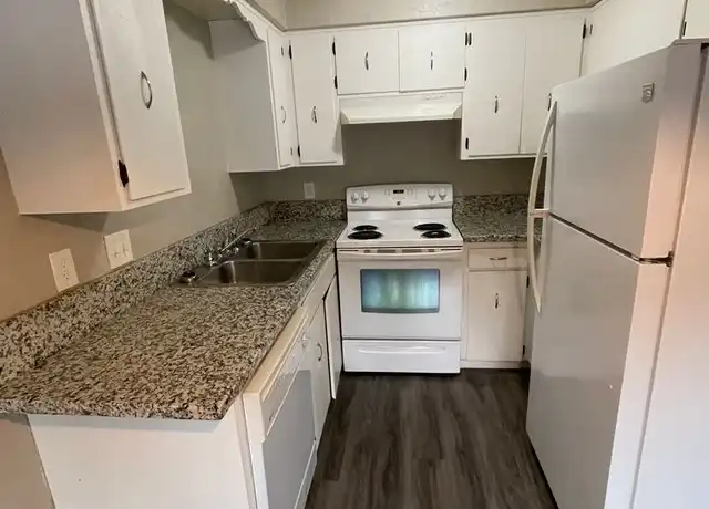 Property at 198 E Milton St Unit 2, Lebanon, OR, 97355, 2 beds, 1 bath, [object Object]