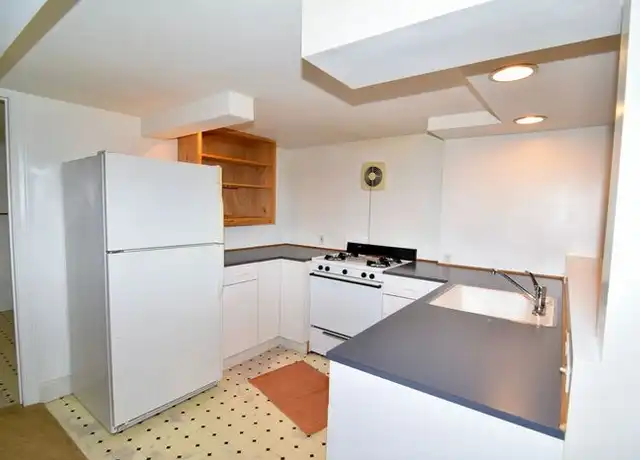 Property at 1615 SE 36th Ave Unit B, Portland, OR, 97214, 0 beds, 1 bath, [object Object]