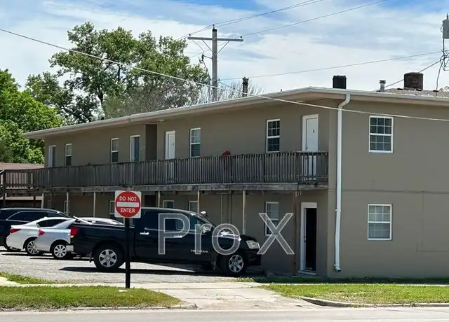 Property at 1413 S Broadway St, Pittsburg, KS, 66762, 1 bed, 1 bath, [object Object]