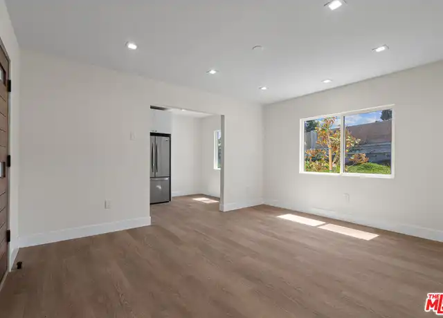 Property at 420 S Sepulveda Blvd Unit 1, Los Angeles, CA, 90049, 1 bed, 1 bath, [object Object]