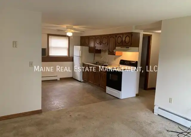 Property at 385 Pine St Unit 5, Bangor, ME, 04401, 2 beds, 1 bath, [object Object]