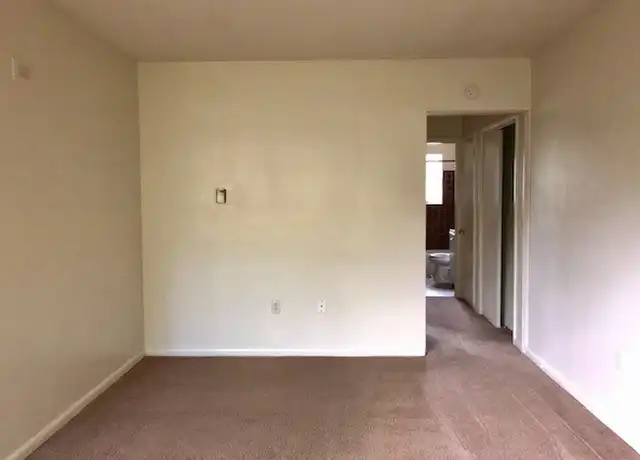 Property at 1021 S Progress Ave Unit D09, Harrisburg, PA, 17111, 1 bed, 1 bath, [object Object]