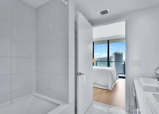 Property at 1300 S Miami Ave #3711, Miami, FL, 33130, 2 beds, 2 baths, [object Object]