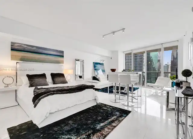 Property at 475 Brickell Ave #3310, Miami, FL, 33131, 0 beds, 1 bath, [object Object]