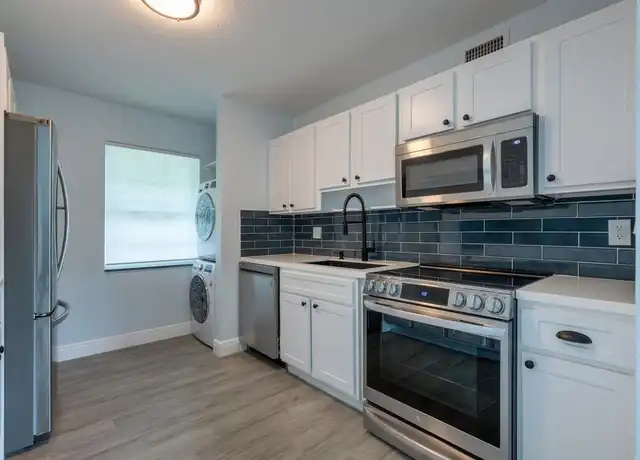 Property at 5207 N Flagler Dr, West Palm Beach, FL, 33407, 2 beds, 1 bath, [object Object]