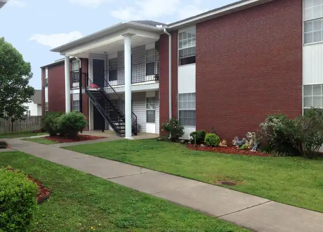 Property at Cedar Creek Village - 51 Cedar Creek Ct, Van Buren, AR, 72956, 2 beds, 1-1.5 bath, [object Object]