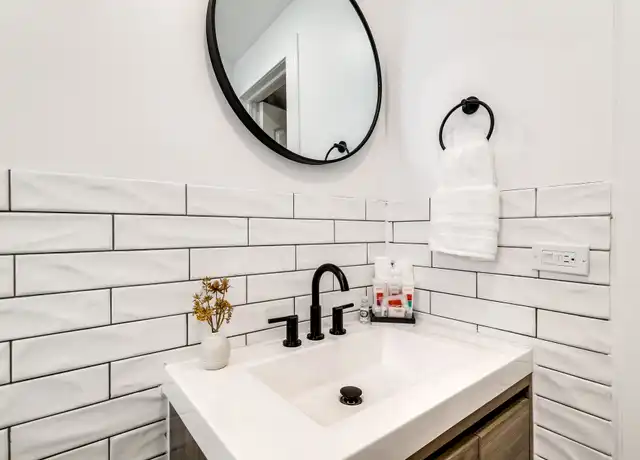 Property at 3700 NW 58th Ave Unit 8, Virginia Gardens, FL, 33166, 2 beds, 1 bath, [object Object]