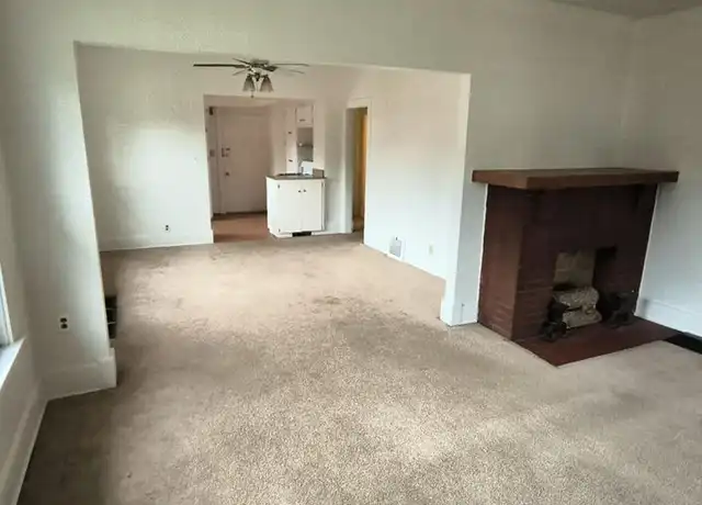 Property at 1415 Kenyon Dr, Toledo, OH, 43614, 2 beds, 1 bath, [object Object]