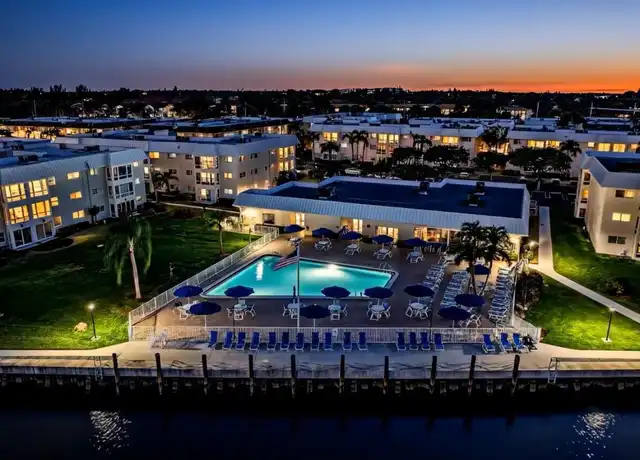 Property at 27 Colonial Club Dr #105, Boynton Beach, FL, 33435, 2 beds, 2 baths, [object Object]