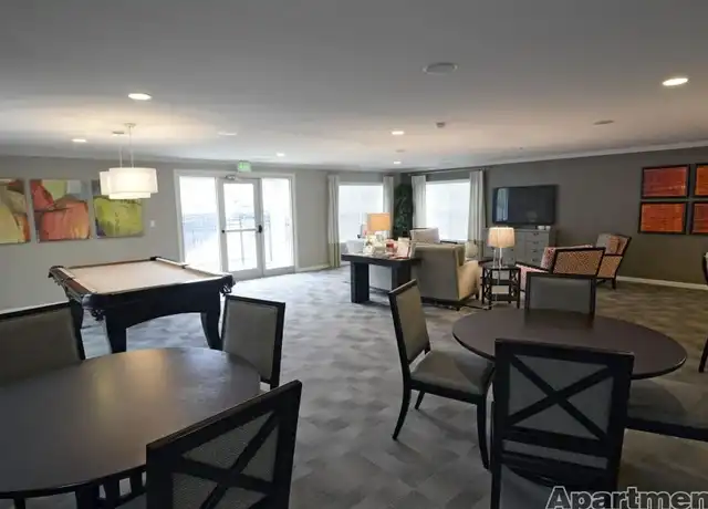 Property at Covington Square - 1710 Vale Park Rd, Valparaiso, IN, 46383, 1-2 bed, 1 bath, [object Object]